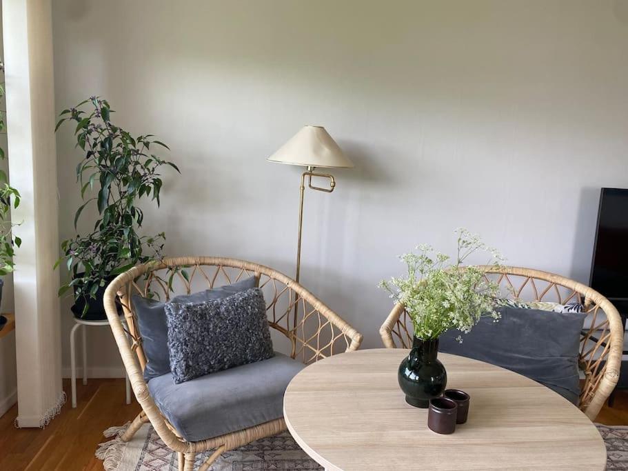 Apartment Right Next To The Golf Course And With The Ocean Just Around The Corner Ljungskile Eksteriør bilde